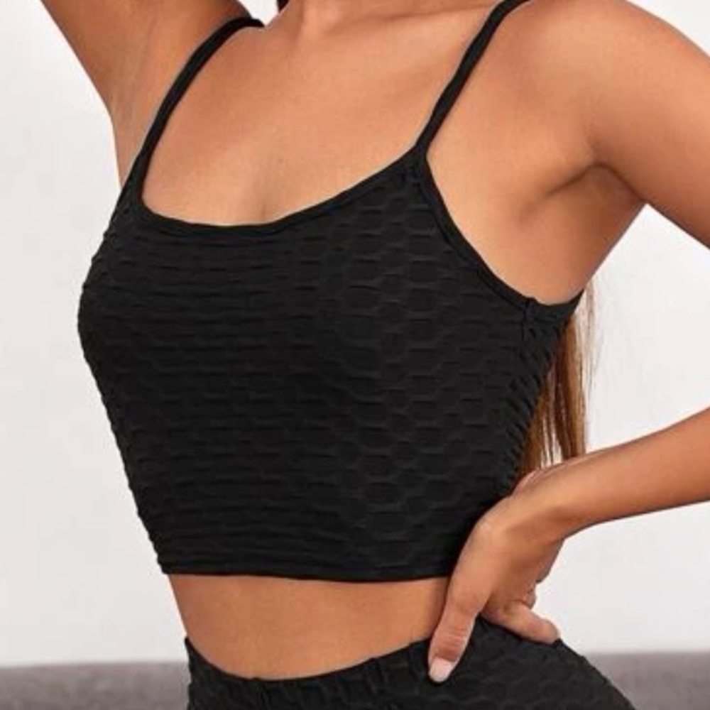 SOLID CRINKLE CAMI TOP